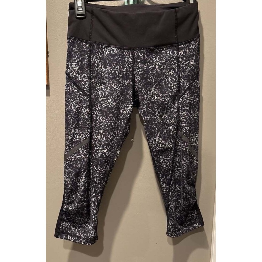 Lululemon Pace Rival Crop Marathon Leggings Mesh Black & White Speckle   Size 4